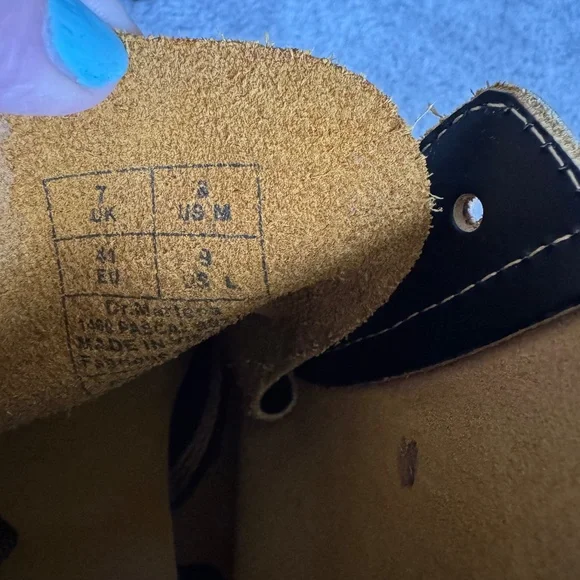Dr Martens 1460 Pascal Yellow Stitch Black Leather Boots Mens Sz 8/Women's 9 - Picture 4 of 7